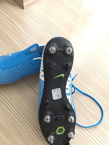 Nike mercurial yarı çivili krampon