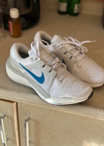 Nike Air Zoom Vomero 16 Erkek Koşu Ayakkabısı Beyaz - Görsel 10