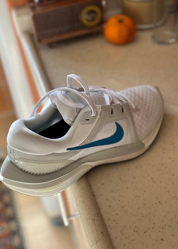 Nike Air Zoom Vomero 16 Erkek Koşu Ayakkabısı Beyaz - Görsel 3