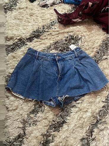 Bershka kisa etek
