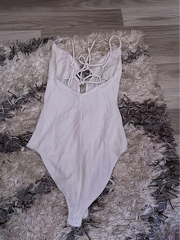 Bershka Gogus dekolteli bodysuit