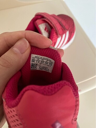 22 Beden Orjinal adidas spor ayakkabı temiz kullanılmış