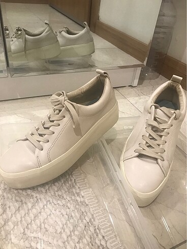 Zara markalı senekers
