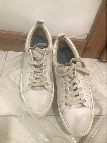 Zara Zara markalı senekers