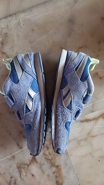 34 Beden mavi Renk Reebok spor ayakkabı