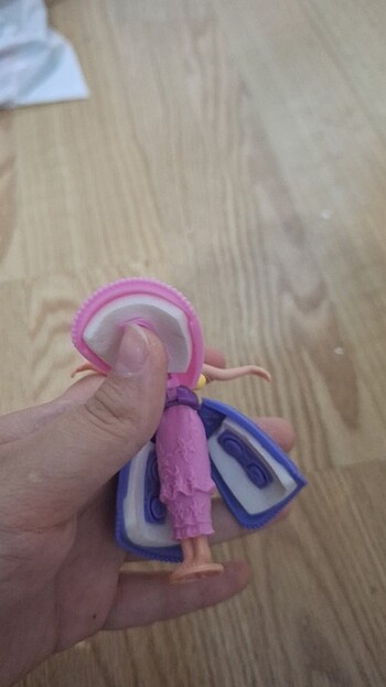  Orijinal disney rapunzel suda yüzebilen figür