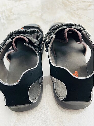 36 Beden Adidas orjinal çocuk sandalet yeni 36