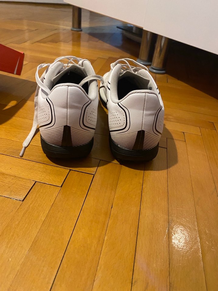 Beyaz Erkek Futbol Ayakkabısı Velcro Detaylı - Görsel 3