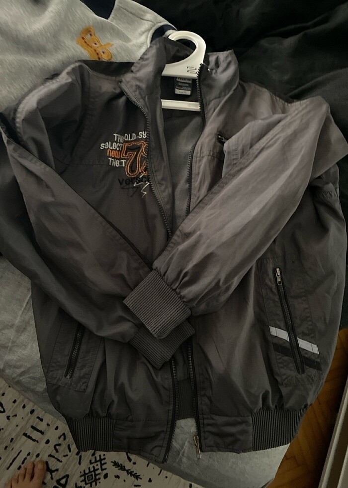 İnce yağmurluk mont - Görsel 4