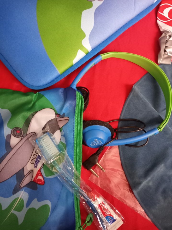 THY Heroes Miles&Smiles uçuş seti - Görsel 4