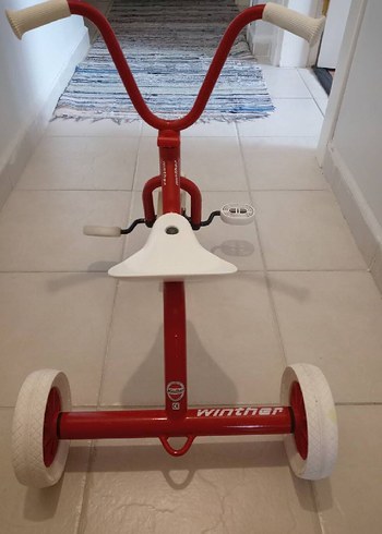 Kırmızı Üç Tekerlekli Bisiklet Çocuklar İçin - Görsel 3