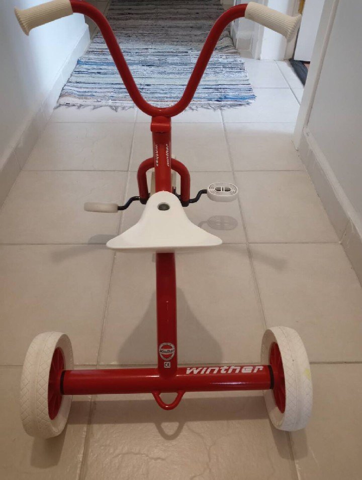 Kırmızı Üç Tekerlekli Bisiklet Çocuklar İçin - Görsel 3