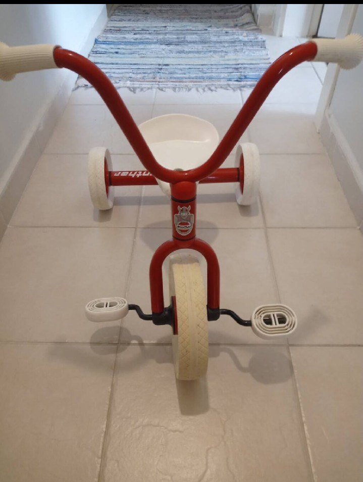 Kırmızı Üç Tekerlekli Bisiklet Çocuklar İçin - Görsel 2