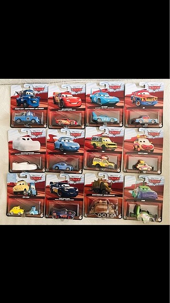 Disney Cars çeşitli yeni seri Cars karakterler