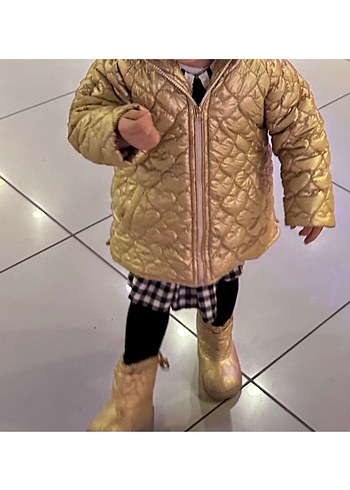 BG Store B&G Store Kapüşonlu, kürklü, altın renk kız mont