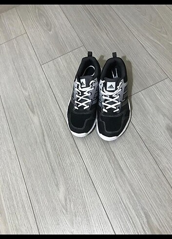 Adidas Spor Ayakkabı 