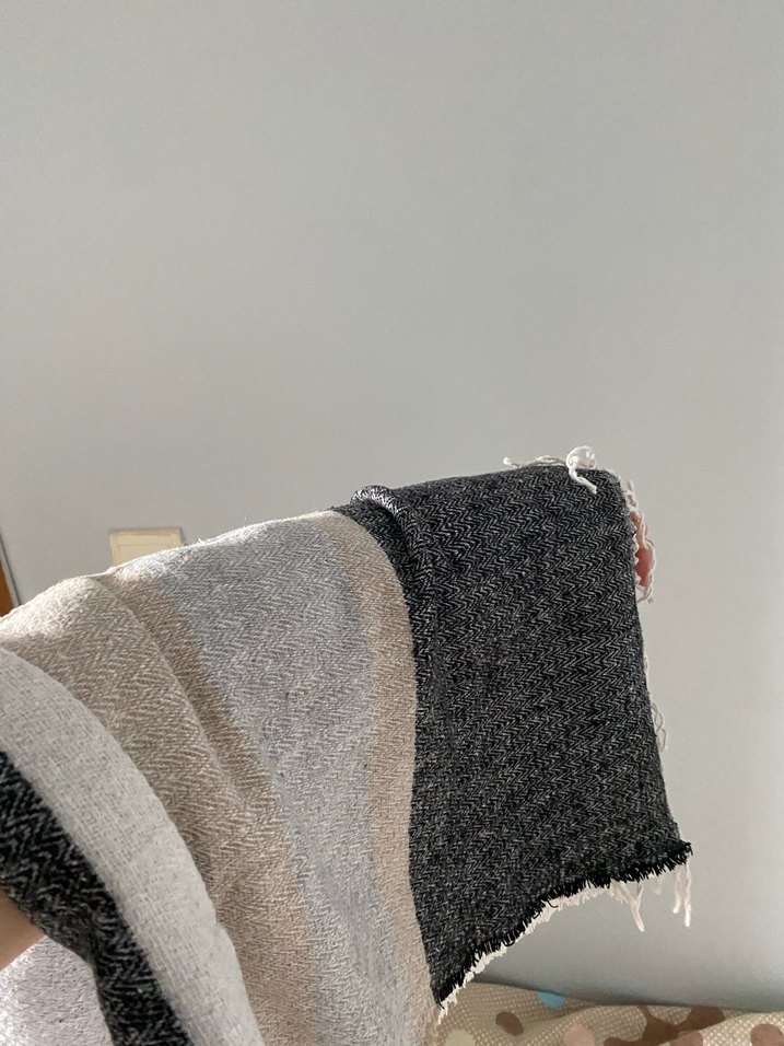 Gri Bohem Tarzı Kadın Şal - Görsel 2