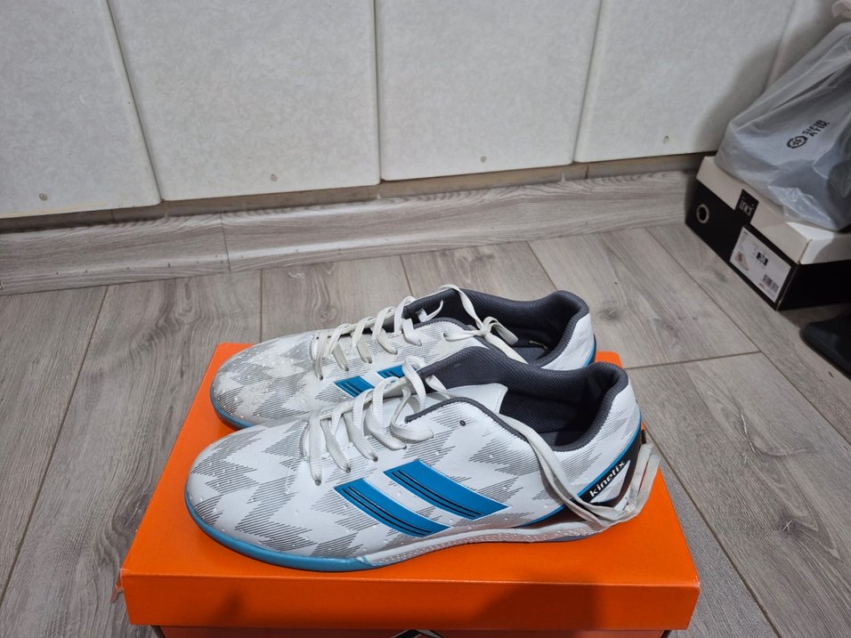 Beyaz Kinetix Erkek Futbol Ayakkabısı - Görsel 3