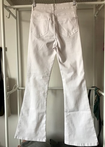 Beyaz İspanyol Paça Kot Pantolon - Görsel 2