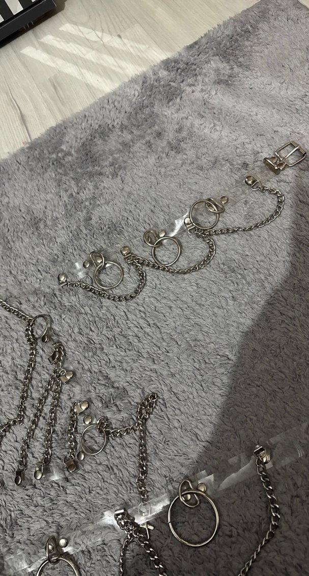 Gri Zincir Detaylı Kadın Vücut Zinciri - Görsel 3