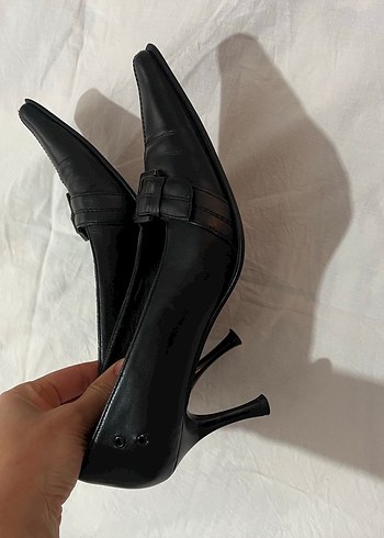 37 Beden siyah Renk Kadın Siyah Deri Tokalı Stiletto