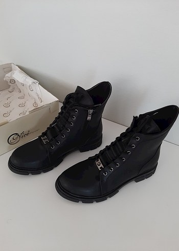 Diğer Kadın Siyah Deri Gotik Topuklu Bot