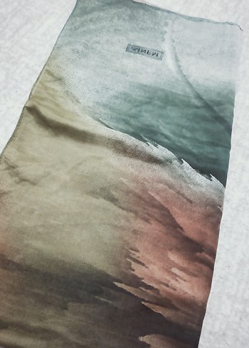 Kadın Çok Renkli Pilili İpek Eşarp - Görsel 2