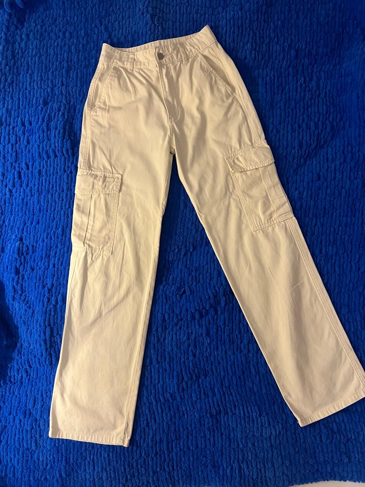 Beyaz Düğmeli Kadın Kargo Pantolon - Görsel 3