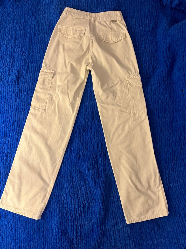 Beyaz Düğmeli Kadın Kargo Pantolon - Görsel 4