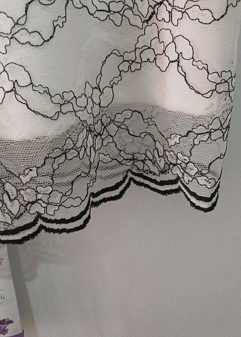 Dantel İşlemeli Beyaz Elbise - Görsel 4