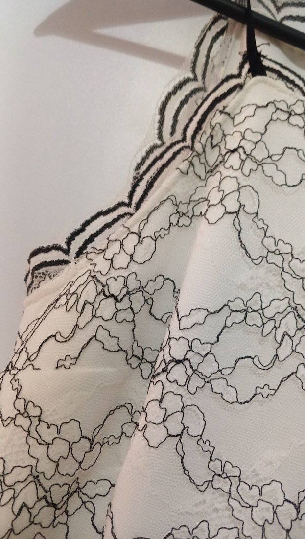 Dantel İşlemeli Beyaz Elbise - Görsel 3