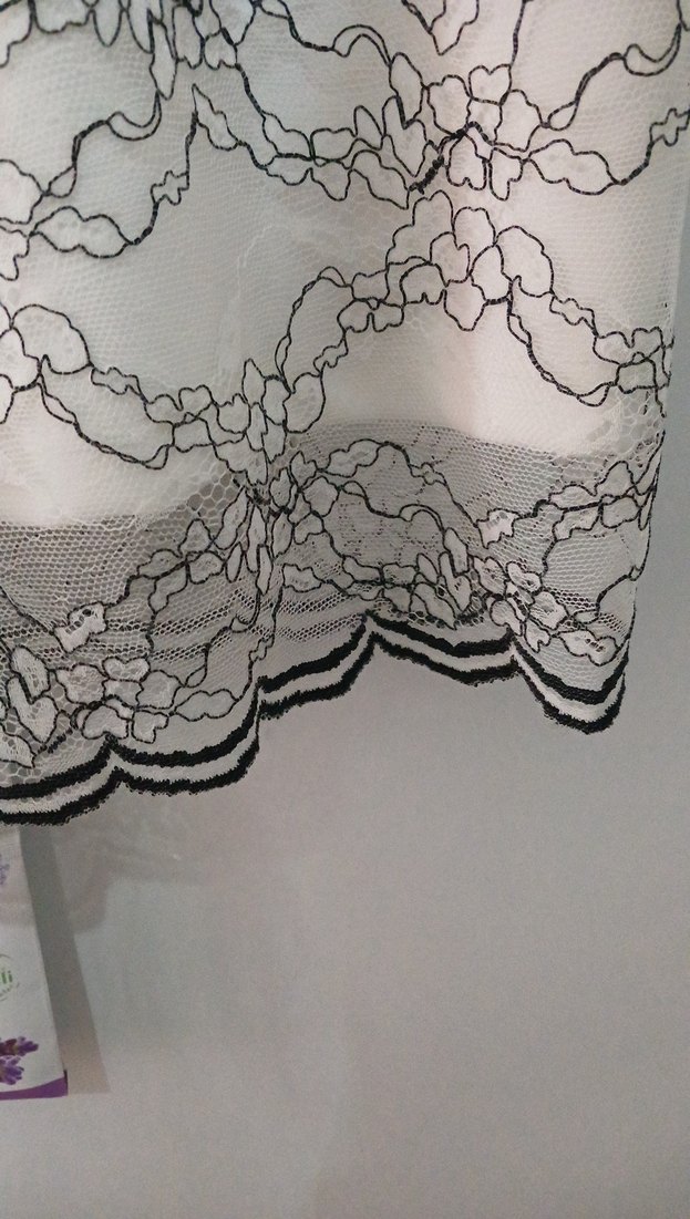 Dantel İşlemeli Beyaz Elbise - Görsel 4