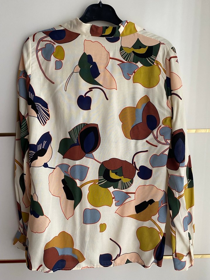 Çiçek Desenli Düğmeli Kadın Gömlek - Görsel 2