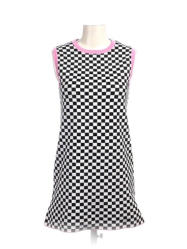 PreLoved Kısa Elbise %70 İndirimli.
