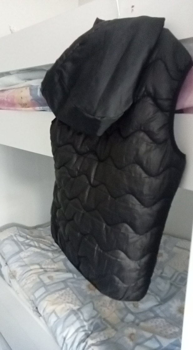 Siyah Fermuarlı Yüksek Yakali kapşonlu çocuk şişme yelek - Görsel 2