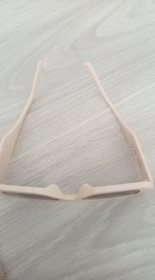 Beyaz Transparan Kadın Güneş Gözlüğü - Görsel 4