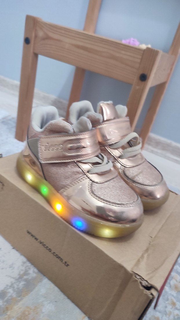 Kız Çocuk vicco bot ışıklı - Görsel 2