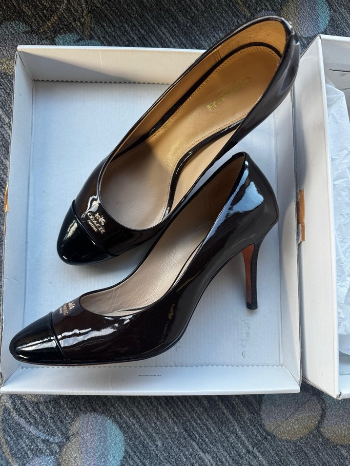 Coach Kadın Kahverengi Parlak Topuklu Ayakkabı - Görsel 2