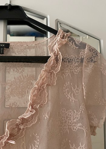 Bej Dantel Detaylı V Yakalı Kadın Bluz - Görsel 3