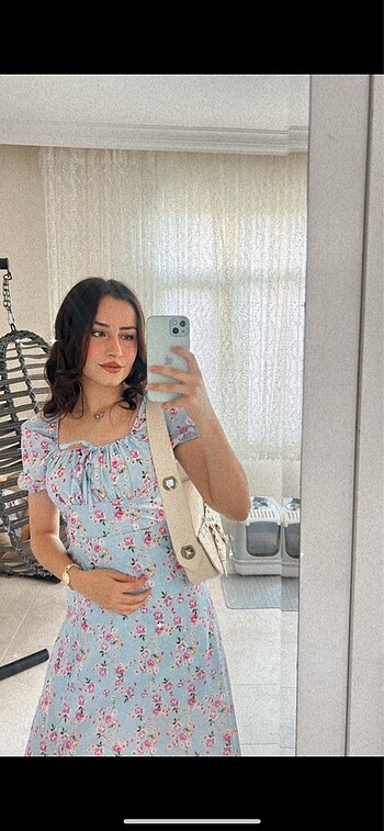Diğer mavi çiçekli elbise