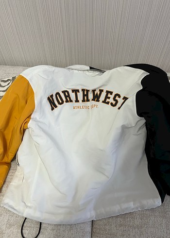 Bershka Düğmeli Siyah Beyaz Baskılı Erkek Mont - Görsel 5