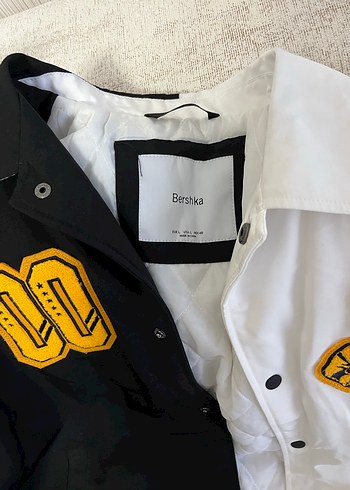 Bershka Düğmeli Siyah Beyaz Baskılı Erkek Mont - Görsel 3