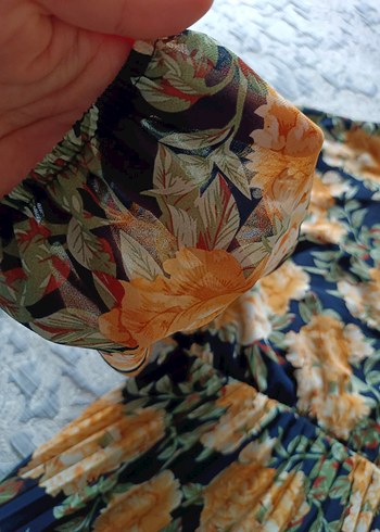 Çiçek Desenli Uzun Piliseli Kadın Elbise - Görsel 4