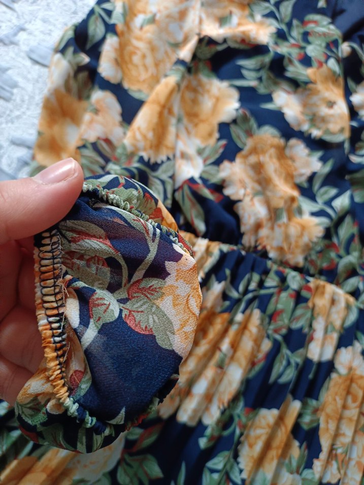 Çiçek Desenli Uzun Piliseli Kadın Elbise - Görsel 5