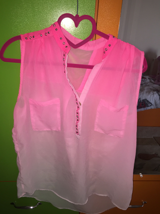 Pembe blüz 