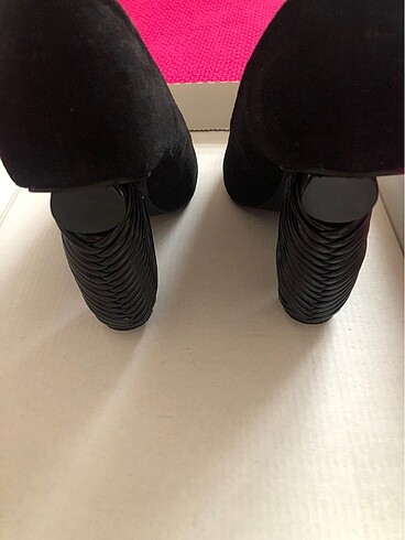 38 Beden siyah Renk İpekyol topuklu ayakkabı