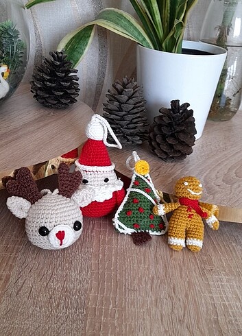 Diğer Amigurumi noel susleri 