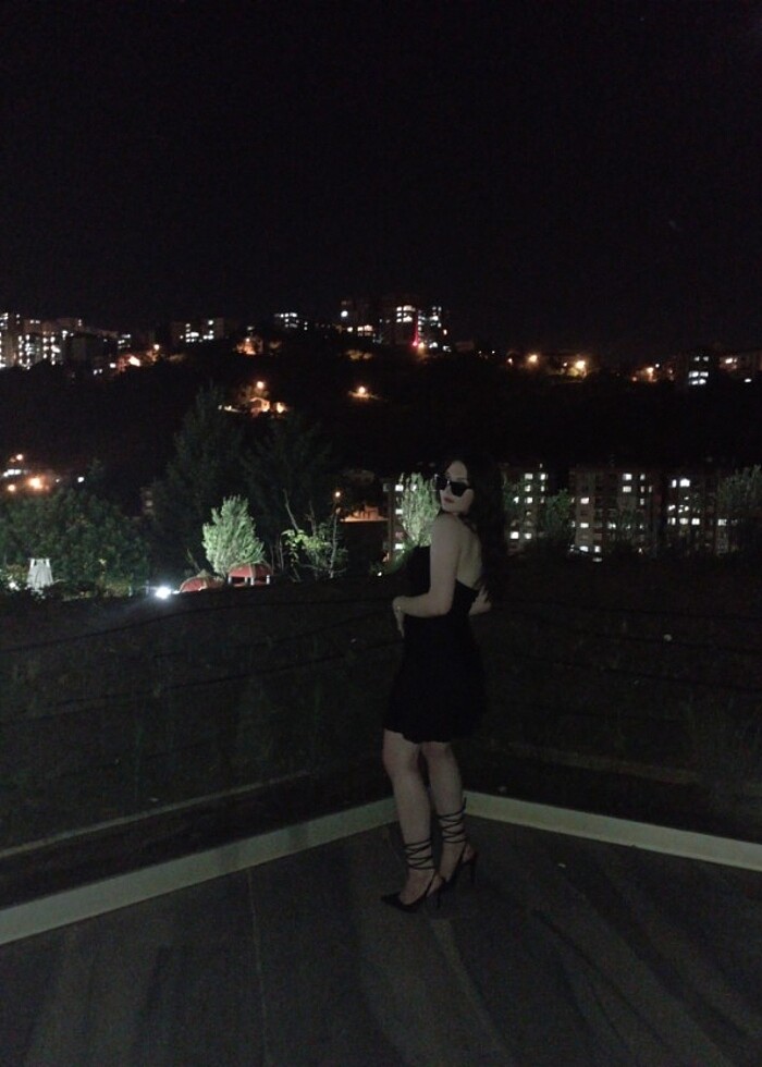 Boyundan Askılı Siyah Elbise  - Görsel 3