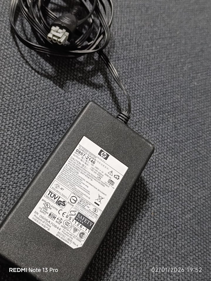 HP Siyah AC Güç Adaptörü 0957-2146 - Görsel 3