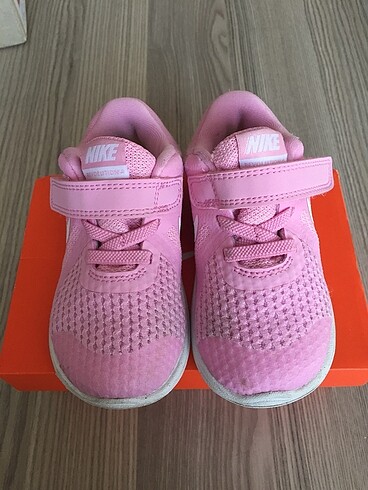 Nike 23,5 kız çocuk ayakkabı